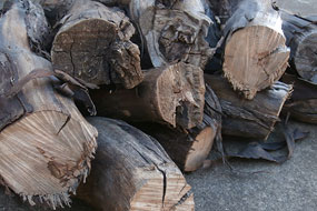 Flavoured Smoking Wood – Grapevines Flavoured Smoking Wood - Grapevines